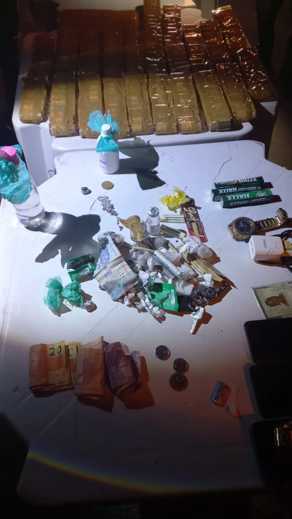 Festa de funk é interrompida pela PM e termina em apreensões de drogas, armas e quatro pessoas presas em São Luís