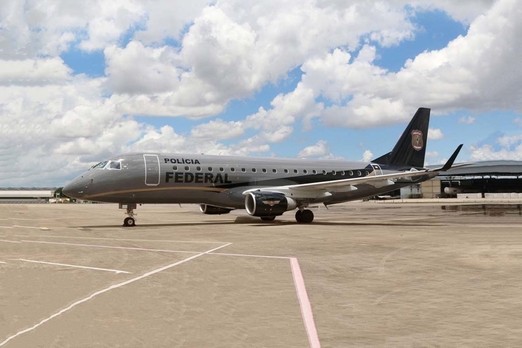 Avião da PF coloca medo em políticos, mas veio apenas trazer ministro do STF para receber medalha no MA