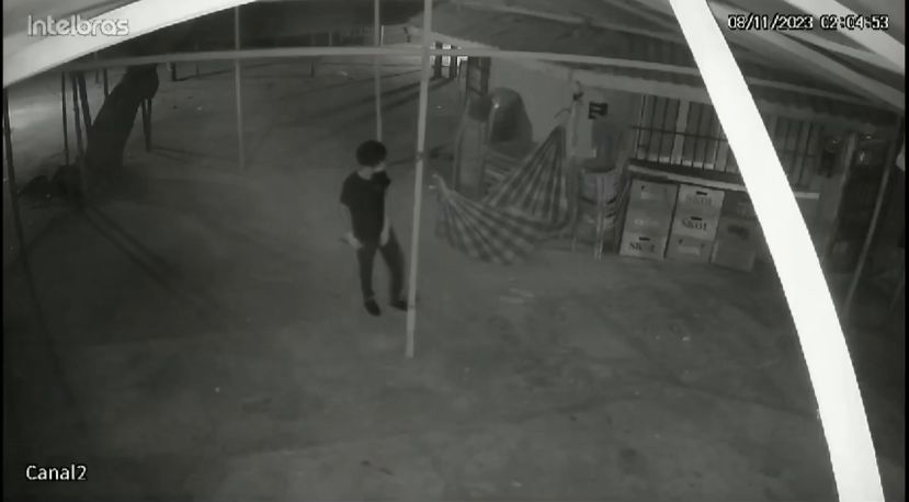 VÍDEO: Vigia é esfaqueado enquanto dormia em bar na Ponta d’Areia em São Luís