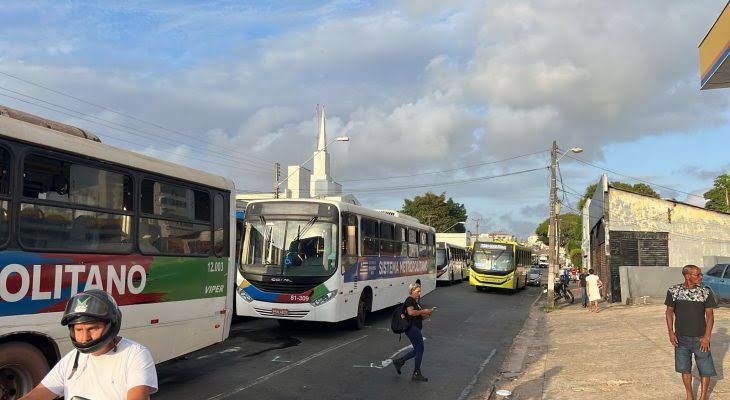Após morte de motorista, rodoviários realizam paralisação em São Luís