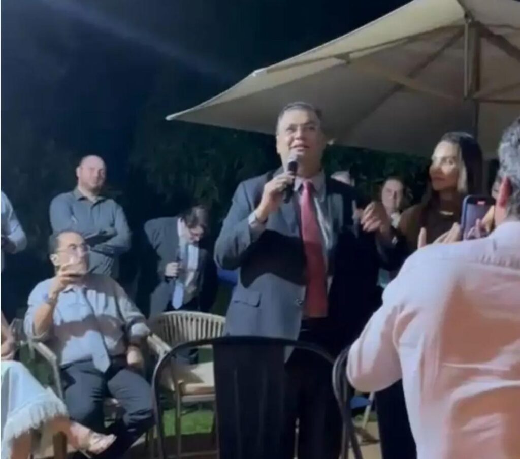 Sem a presença de Brandão, Dino participa de jantar em Brasília com classe política do Maranhão