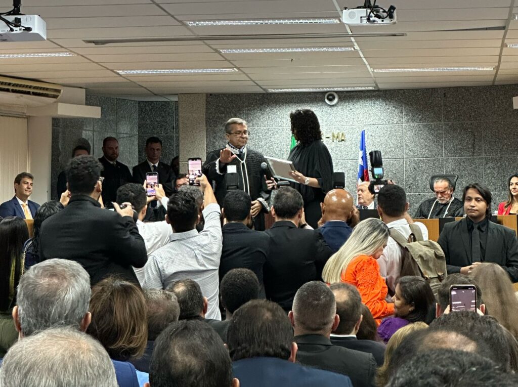 Desembargador José Gonçalo toma posse no TRE do Maranhão