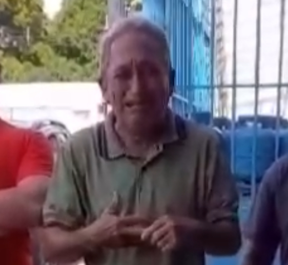 Homem chora ao pedir construção de ponte para Brandão, no interior do Maranhão