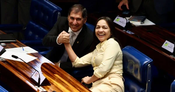 Suplente de Eliziane Gama aluga carro da própria assessora