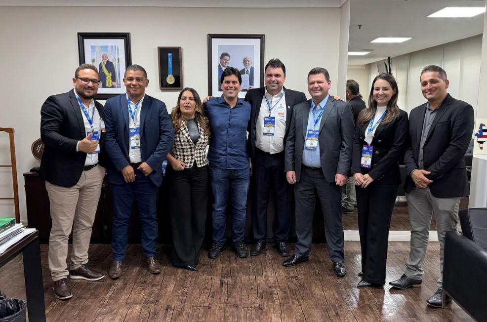 Marcos Vinícius e Itaires Tratorzão participam de seminário em Brasília, visitam ministro e buscam parcerias para 2025