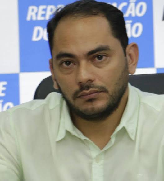 Deputado Ricardo Arruda teria solicitado a remoção de Assis Ramos após saber que o ex-prefeito seria delegado em Grajaú