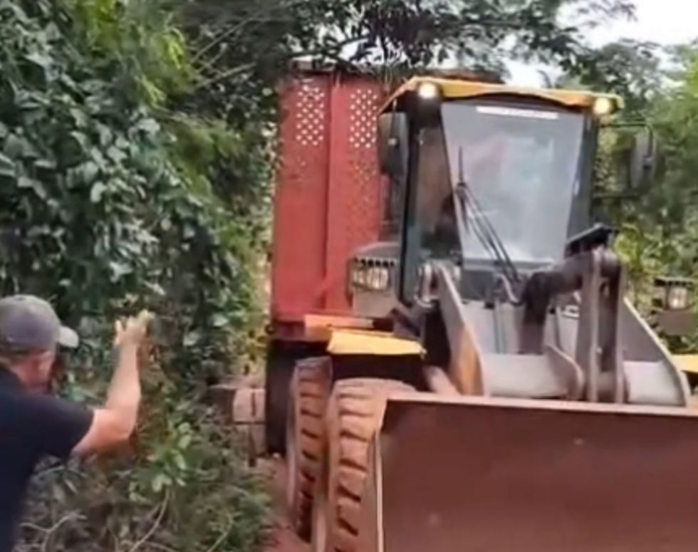 Prefeitura de Campestre apreende reboque da empresa Maity Bioenergia após empresa descumprir decreto municipal e bloquear estrada vicinal