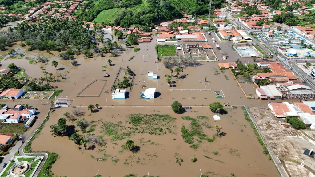 Cidade de Afonso Cunha no Maranhão é destruída pela maior enchente dos últimos dez anos