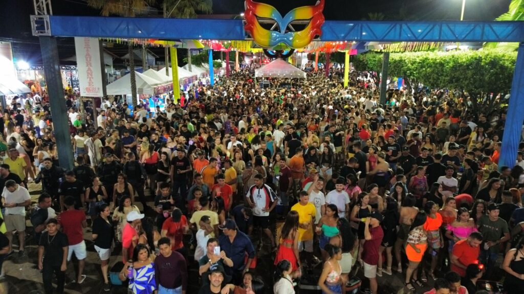 Carnaval de Porto Franco 2025 começa com grande festa e show de Eric Land