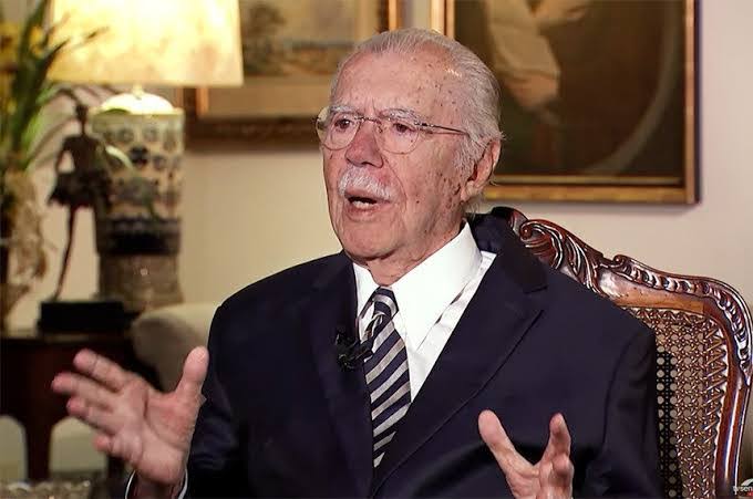 Ex-presidente José Sarney é diagnosticado com Covid-19 aos 94 anos