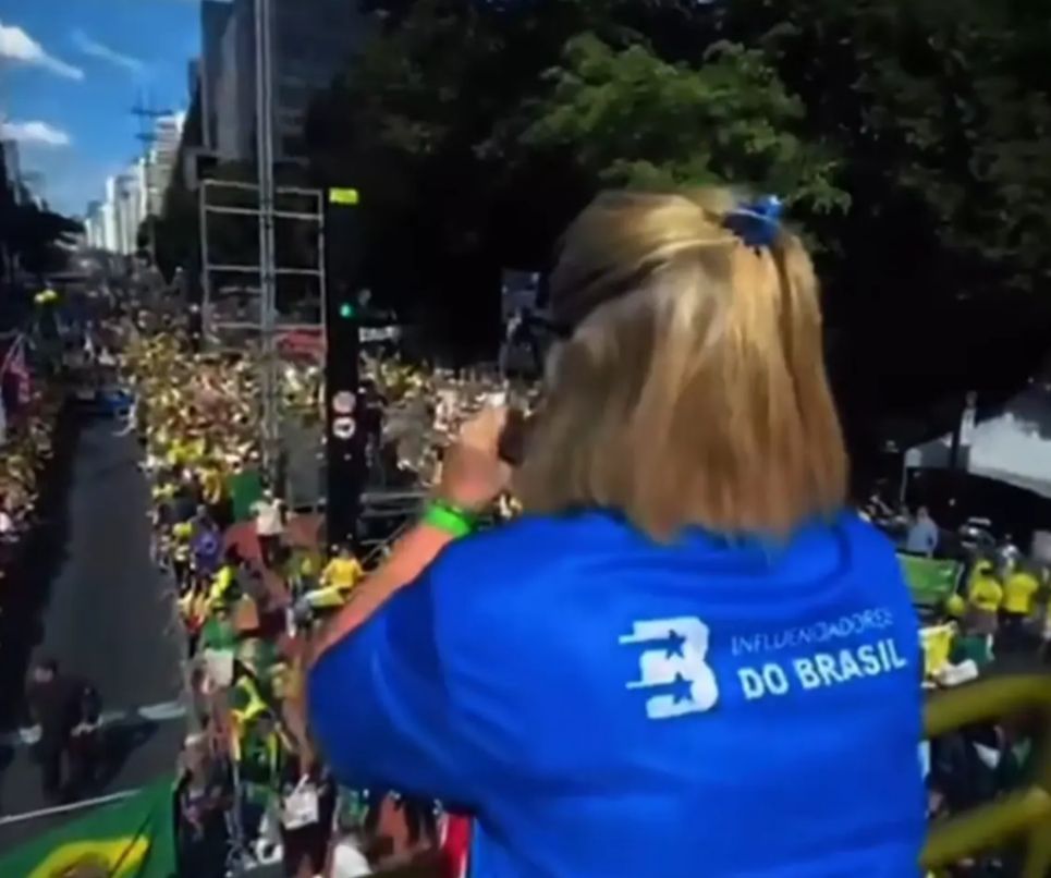 Vereadora bolsonarista de São Luís, Flávia Berthier é a primeira política do Maranhão a discursar na Avenida Paulista