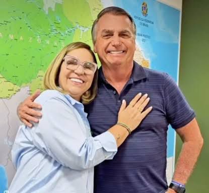 Vereadora bolsonarista de São Luís convoca “patriotas” para mobilização nas redes sociais após operação da PF contra Bolsonaro