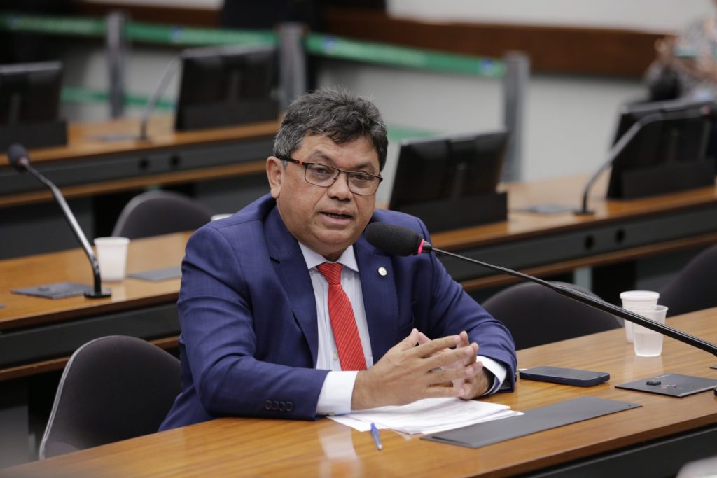 Márcio Jerry é o único da bancada maranhense a votar contra o “PL da Devastação”