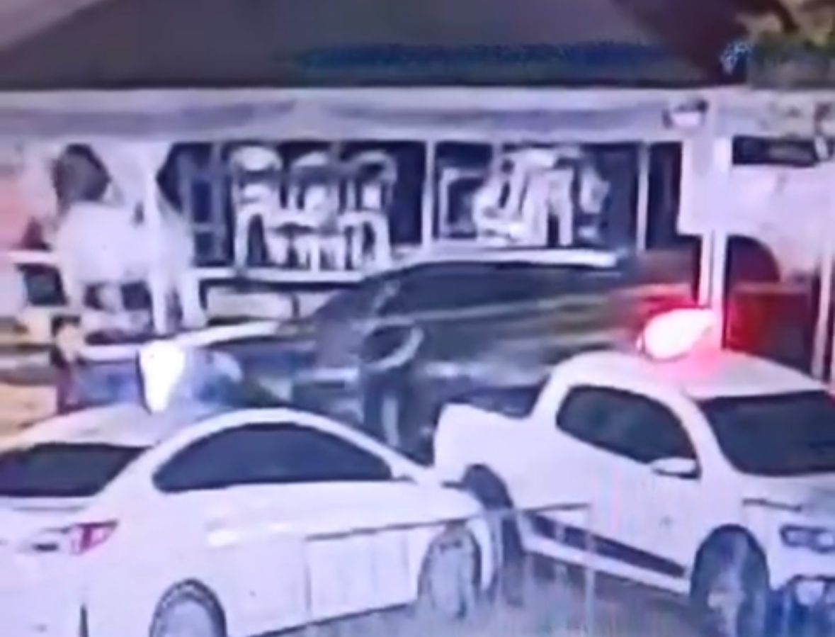Vídeo mostra prefeito do Maranhão pegando arma e fugindo após atirar e matar PM durante vaquejada