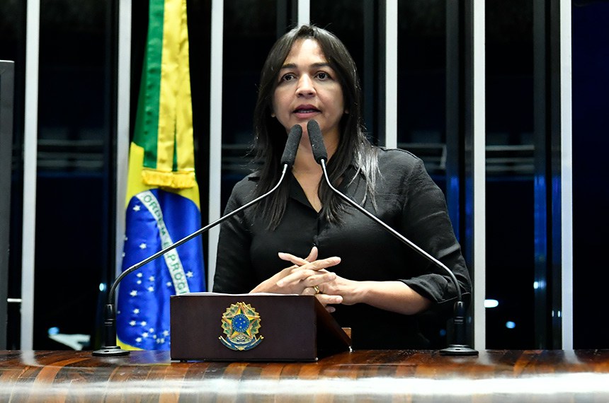 Eliziane Gama propõe requerimento para saber como big techs controlam conteúdos sobre erotização infantil