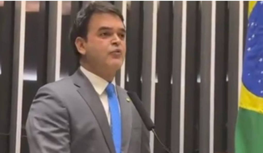 Urgente ! Chorando, deputado Rubens Júnior rompe com o governo Brandão e Rubens Pai deve deixar secretaria, após vazamento de áudios