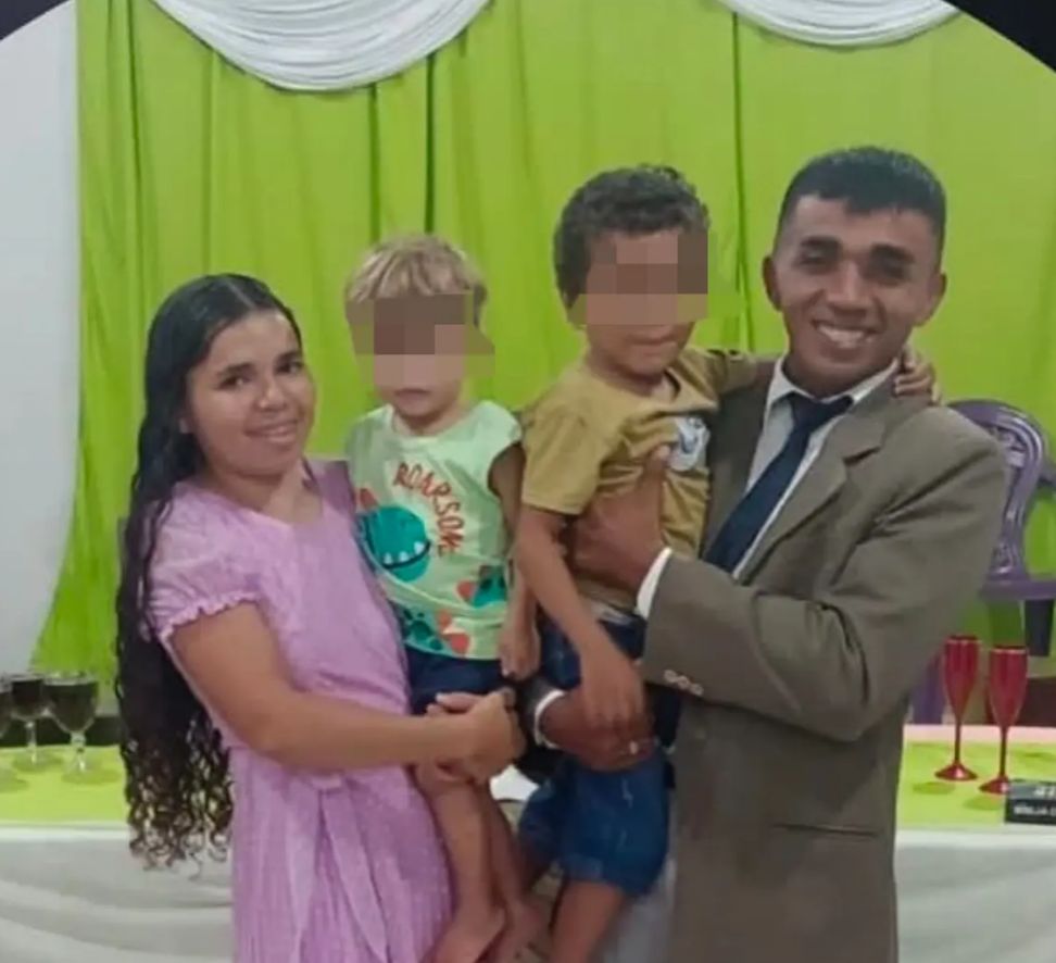 Casal morre em acidente após carro cair em lagoa no interior do Maranhão