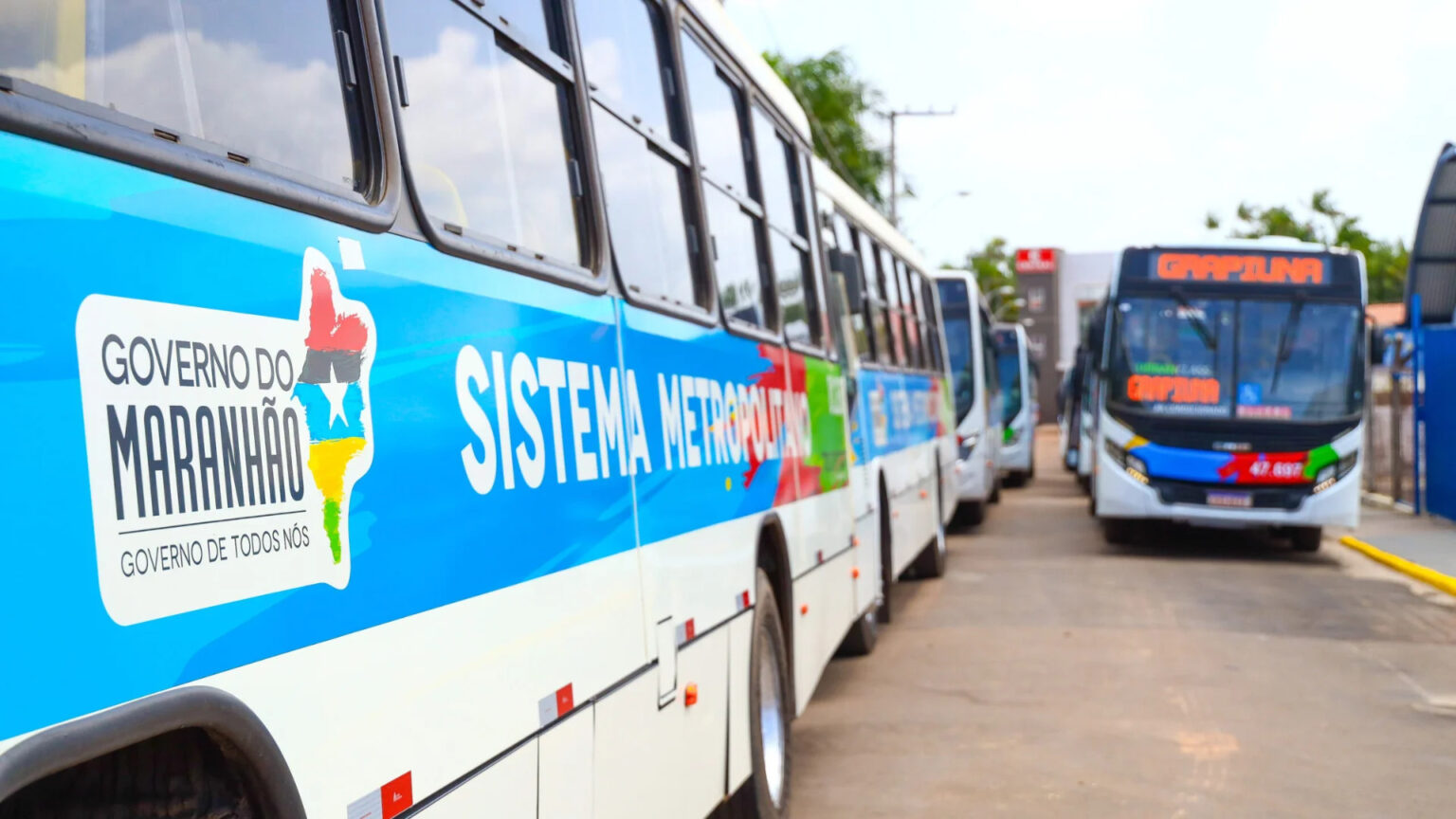 Greve chega ao fim no transporte semiurbano e ônibus voltam a circular nesta quarta-feira na Grande Ilha