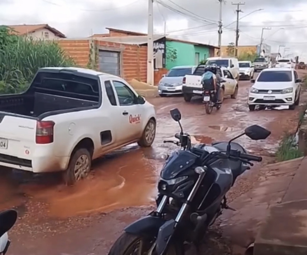 VÍDEO: Morador cobra melhorias em bairro de Imperatriz e denuncia abandono de ruas que virou um “atoleiro”