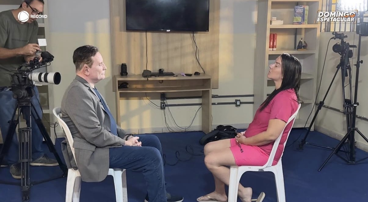 Empresária acusada de agredir doméstica grávida concede entrevista a um dos maiores jornalistas do Brasil, Roberto Cabrini