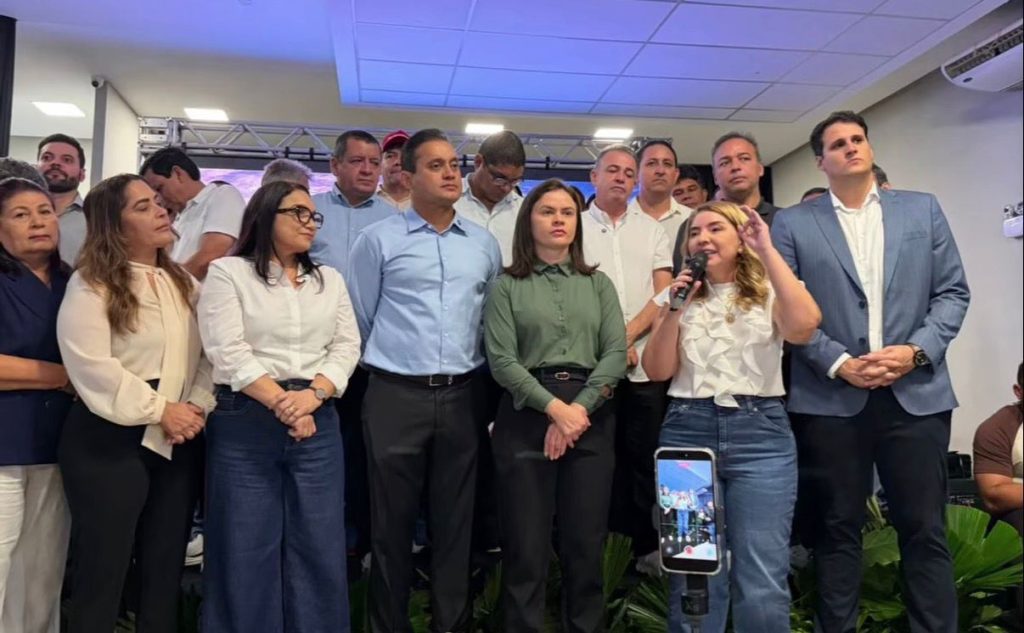 Weverton Rocha oficializa pré-candidatura ao Senado em chapa com Orleans Brandão e irmão do prefeito de Paço do Lumiar como suplente