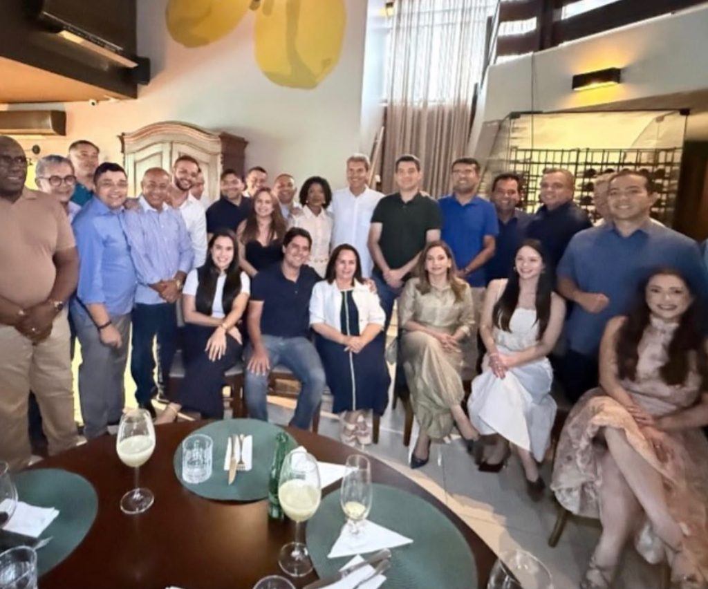 Governador eleito Eduardo Braide recebe os 26 prefeitos que lhe apoiaram e deve ter reunião com os demais prefeitos que foram oposição
